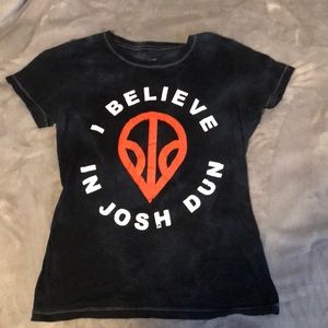 Twenty One Pilots t-shirt Small